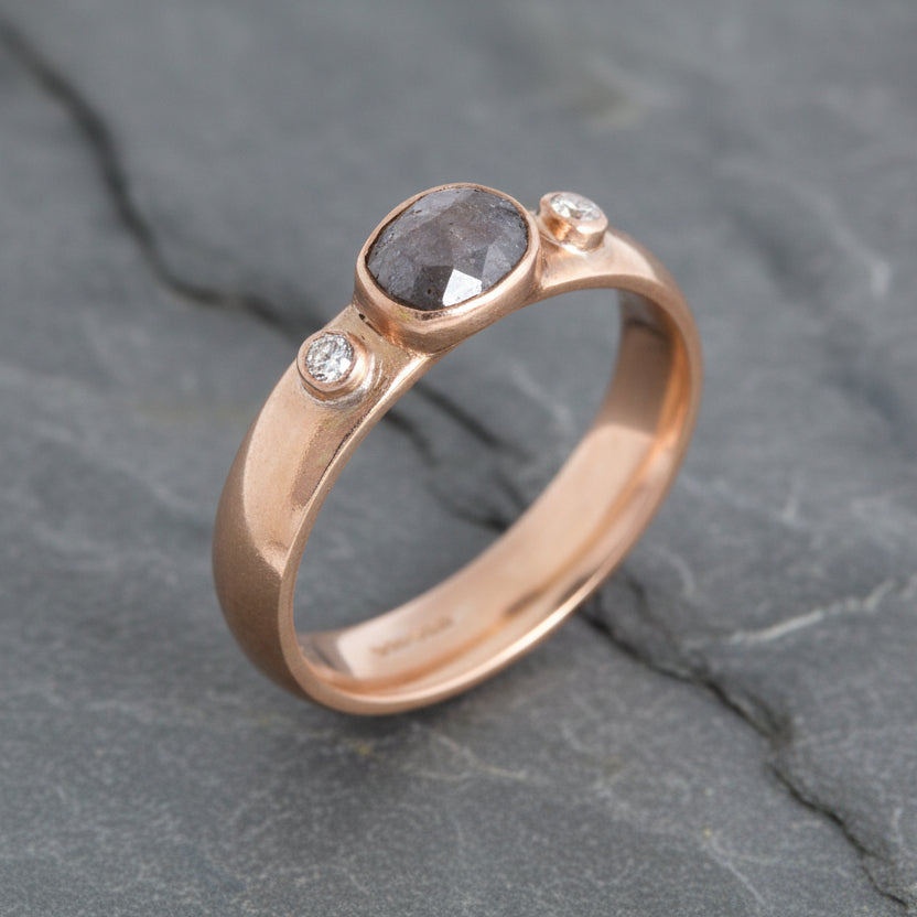 ANNE MORGAN - 9ct Yellow Gold Ring with Grey Diamond