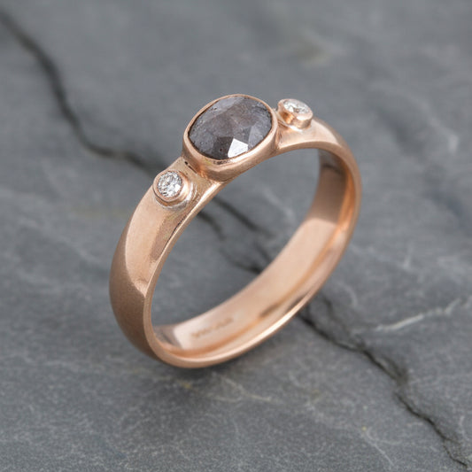 ANNE MORGAN - 9ct Yellow Gold Ring with Grey Diamond