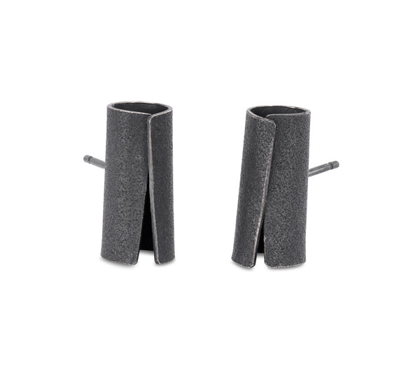 LYNDSAY FAIRLEY - Oxidised silver curl 'sand' stud earrings