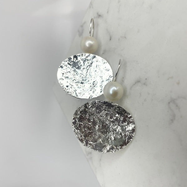 ANNE MORGAN -  Cerigyn Pebble disc drop with pearl Sterling Silver Earrings