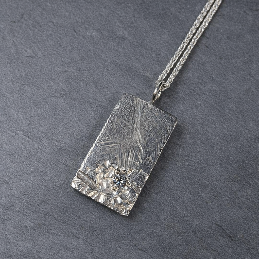 ANNE MORGAN - Garw silver pendant with lab grown white diamond