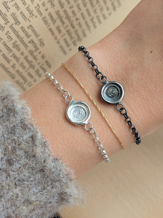 ANNE MORGAN - Swyn Bach - Flower Bracelet - Oxidsed Silver