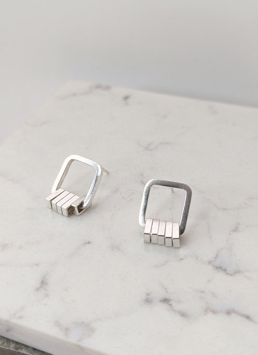 LUCY BURKE - Q earrings small silver