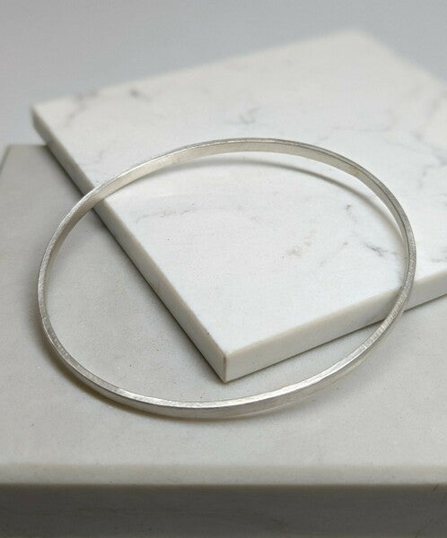 LUCY BURKE -  O bangle, silver