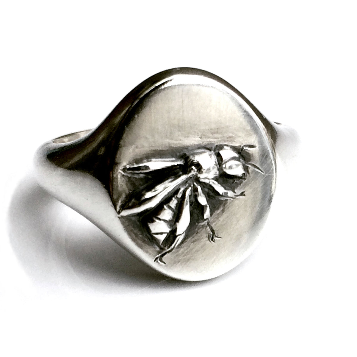 CHRIS HAWKINS JEWELLERY - Bee Signet Ring