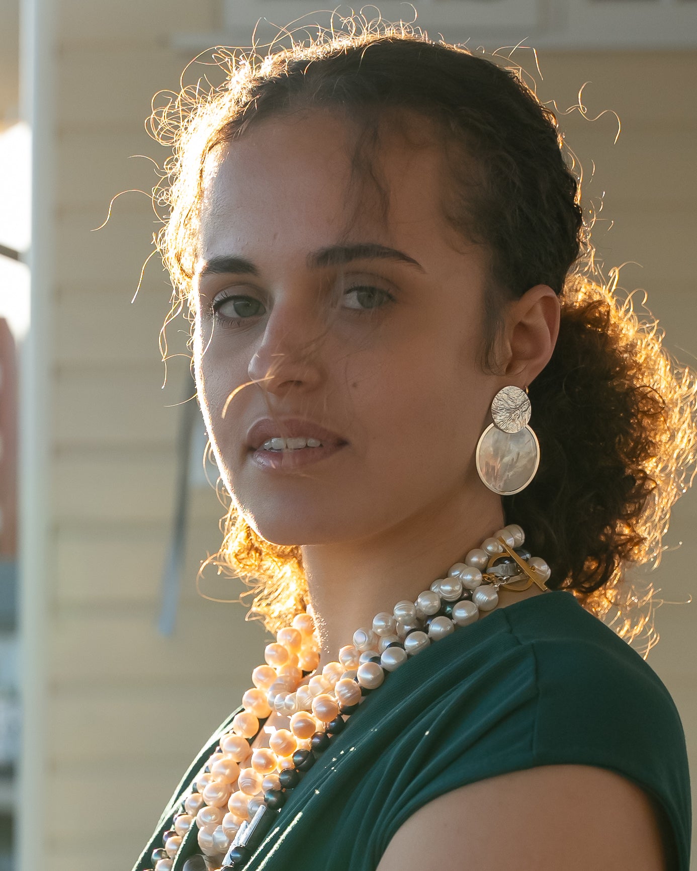 ANNE MORGAN - Seren-Y-Mor mother of pearl earrings