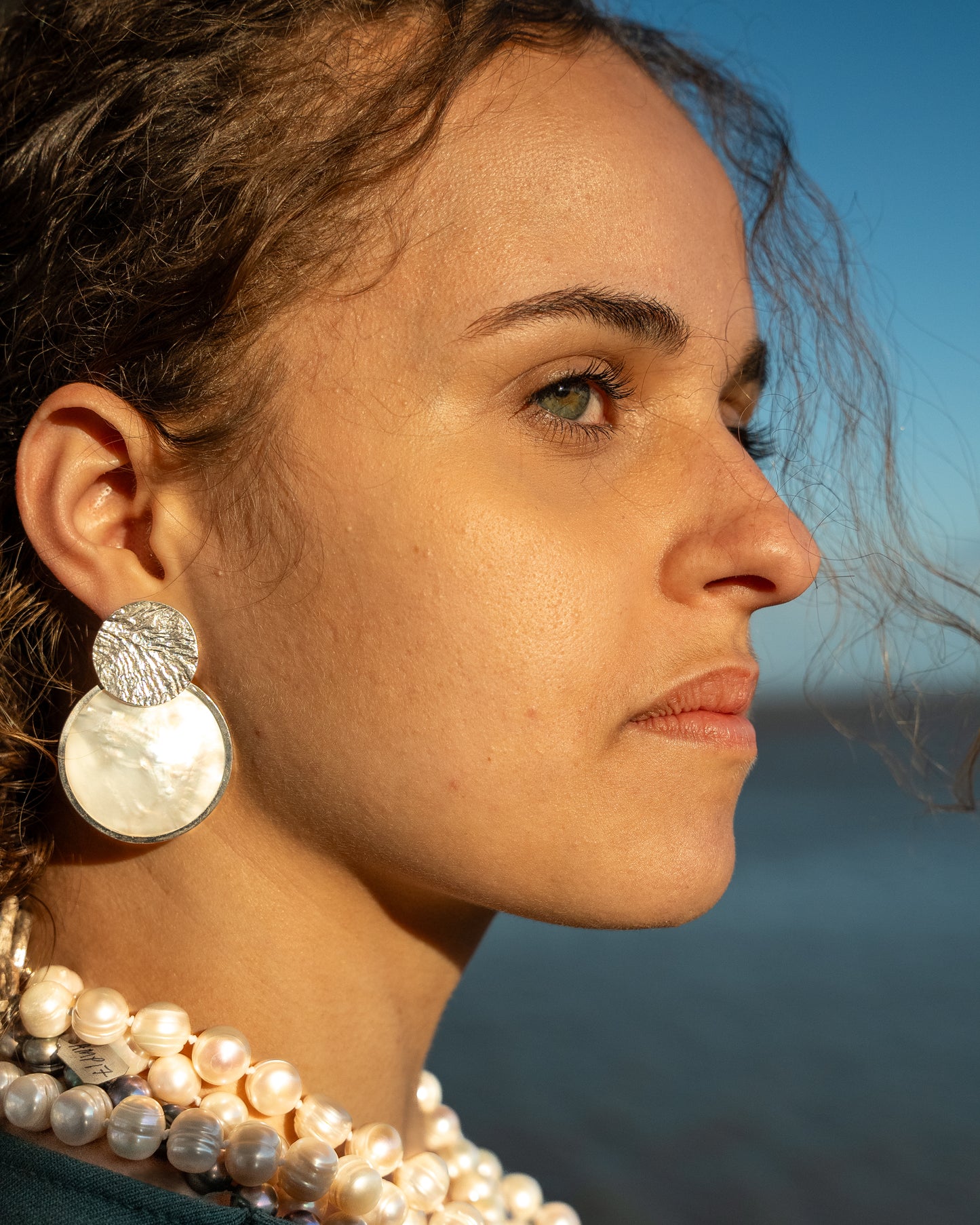 ANNE MORGAN - Seren-Y-Mor mother of pearl earrings