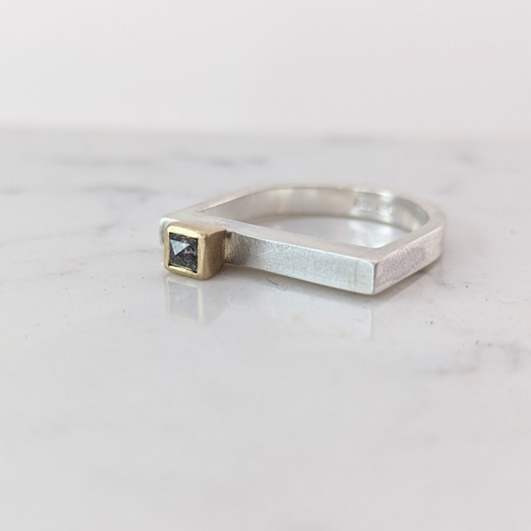 LUCY BURKE - D Ring Slim Silver with 3mm Square Grey Diamond and Yellow Gold Setting