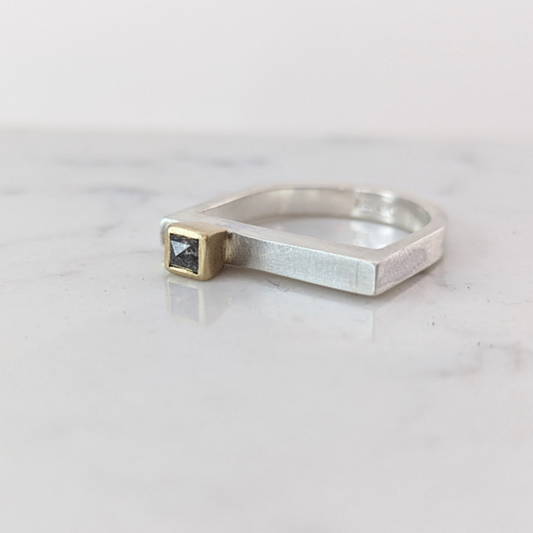 LUCY BURKE - D ring slim silver with 3mm square grey diamond and yellow gold setting