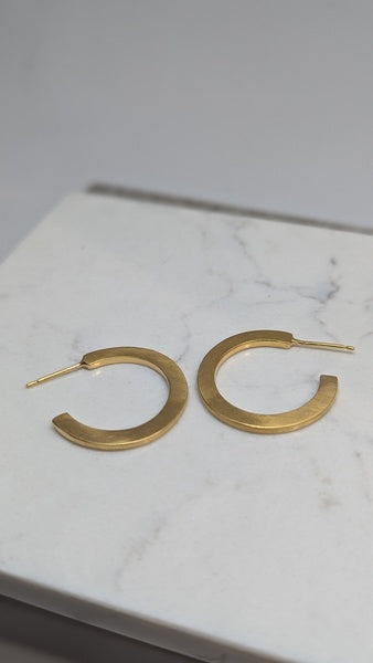 LUCY BURKE - Small C hoops gold plated earrings