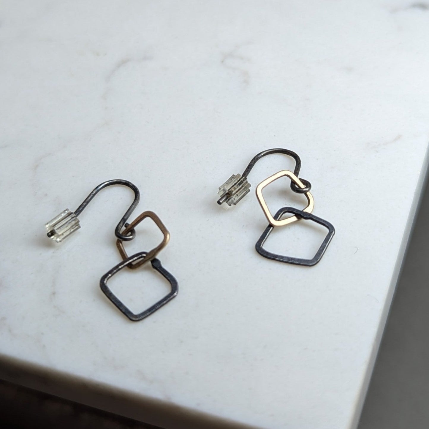 BEA JARENO  Indian summer two link hook earrings in recycled oxidised sterling silver with 9ct yellow links