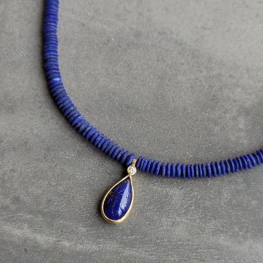 ANNE MORGAN - Lapis necklace with diamond set in 18ct yellow gold
