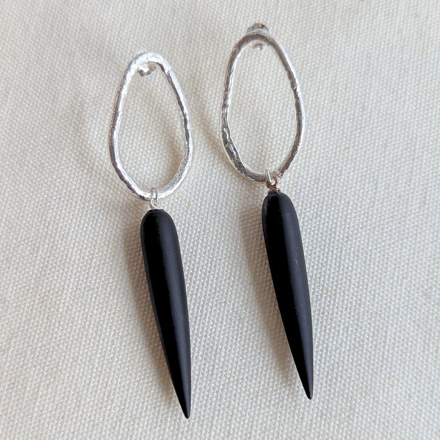 ANNE MORGAN - Moonlink Studs with Frosted Black Matte Agate