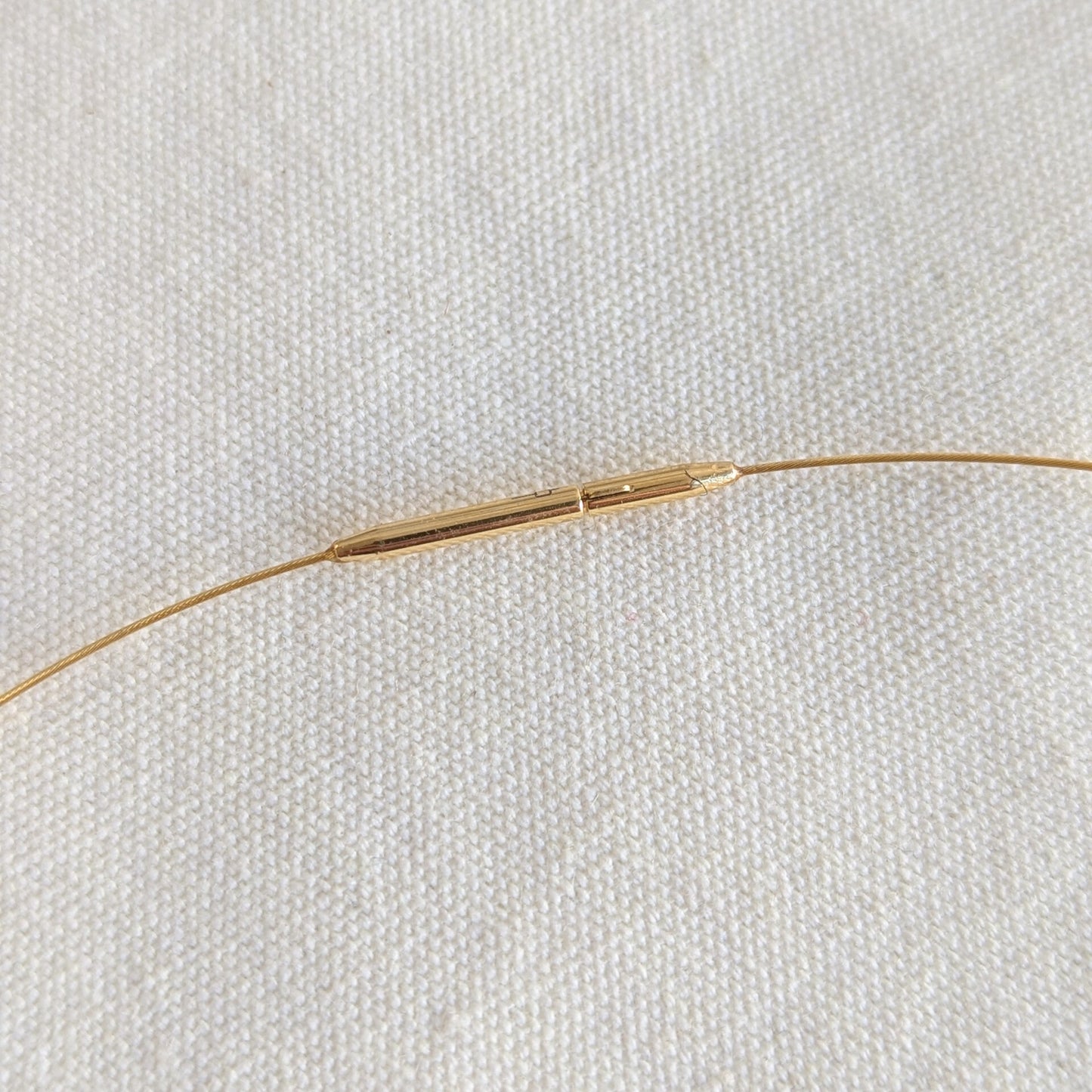 ANNE MORGAN - Baroque pearl and gold plated steel cable