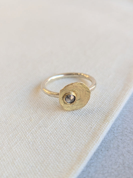 ANNE MORGAN - Moondisc silver and 18ct yellow gold ring with salt and pepper rose cut diamond