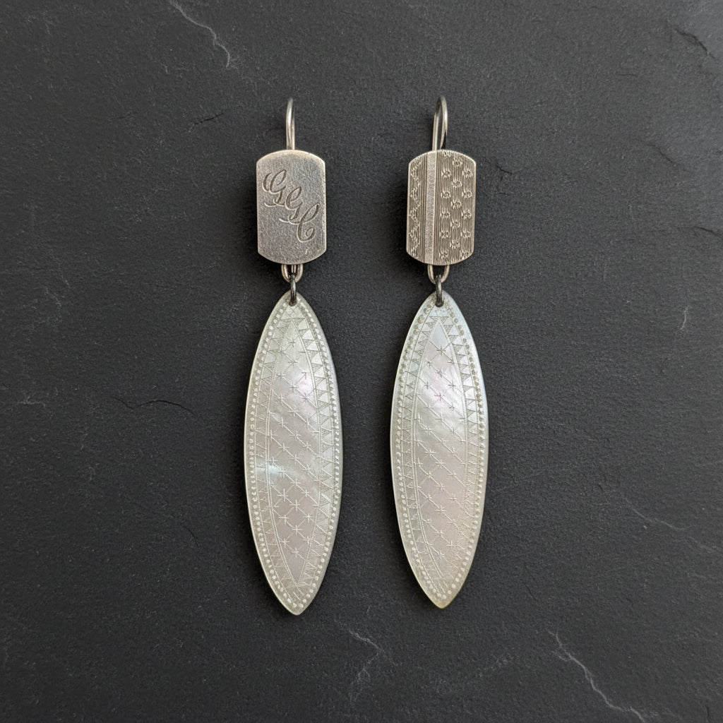 ANNE MORGAN - Eliza - Vintage Cufflink Earrings with Oval Mother of Pearl