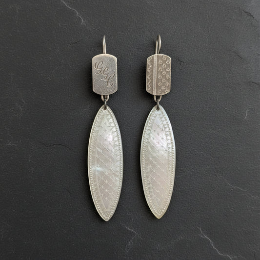 ANNE MORGAN - Eliza - Vintage Cufflink Earrings with Oval Mother of Pearl