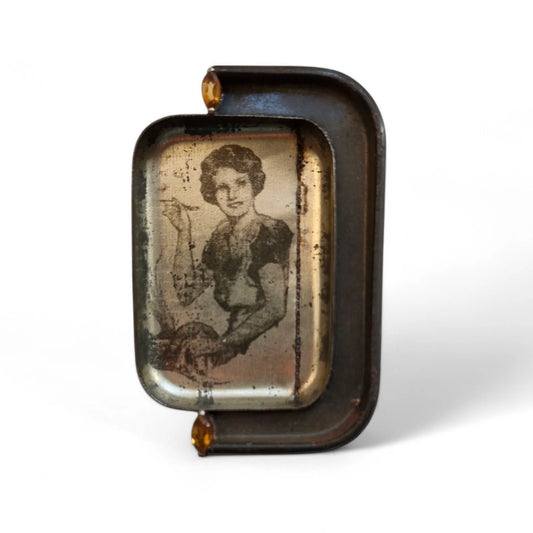 JO POND- Oxo Brooch