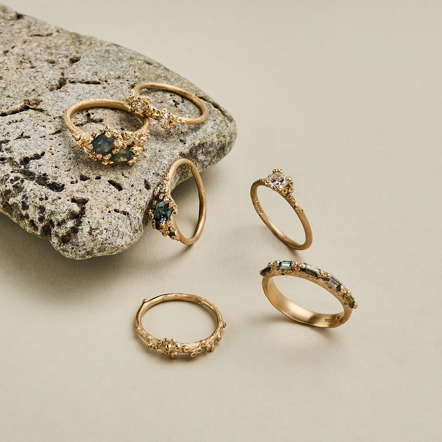 AMI PEPPER - Ocean Barnacle Cluster Ring