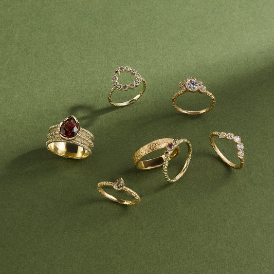 NATALIE PERRY - Circle Ring with Champagne Diamonds - 14ct Yellow Gold.