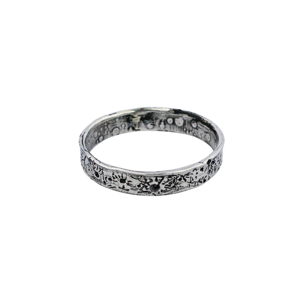 MOMOCREATURA-  Moon Crater Ring 4mm Oxidised Silver 