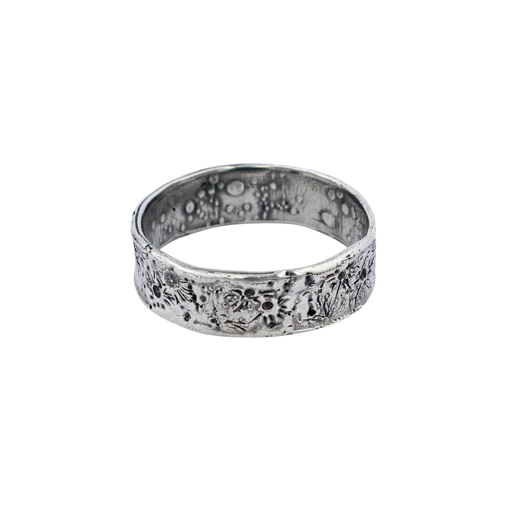 MOMOCREATURA-  Moon Crater Ring 6mm Oxidised Silver 