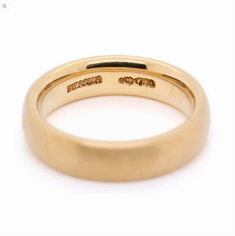 NIESSING - 5mm Oval Shank Profile Ring - 18ct Yellow Gold Silk Matt