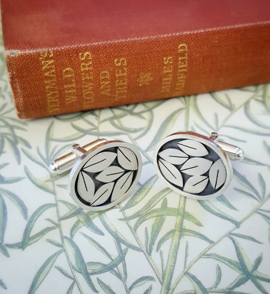 DIANA GREENWOOD - Oval Silver Leafy Cufflinks