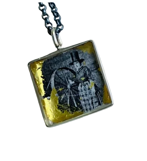 STORY AND STAR - Welsh lady pendant