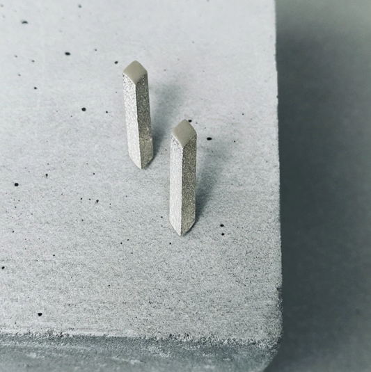 LUCY THOMPSON - Angled Bar Studs - Small, Silver