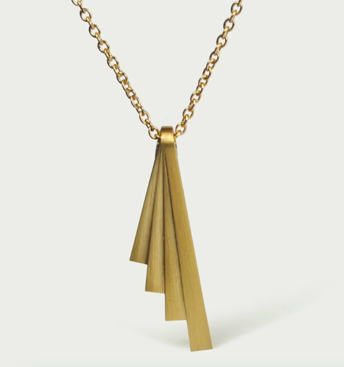 BL03 18ct yellow gold pendant