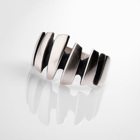 CHRIS HAWKINS JEWELLERY - Shard Ring
