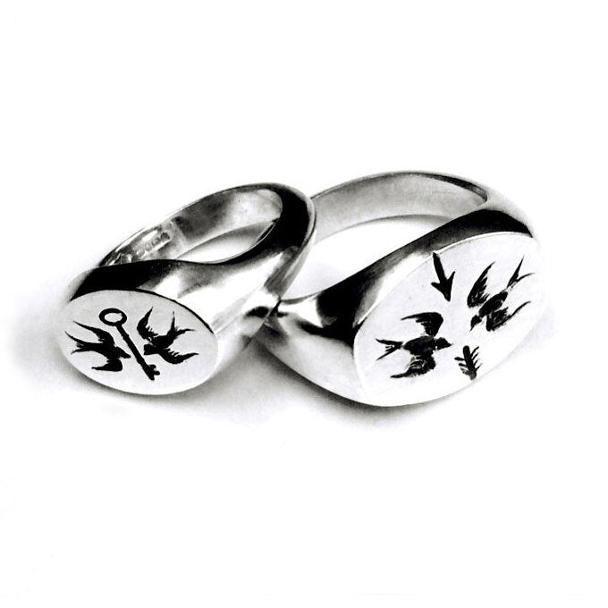 CHRIS HAWKINS JEWELLERY - Swallow Signet Ring