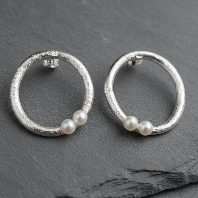 ANNE MORGAN - Moonlink silver stud with pearls