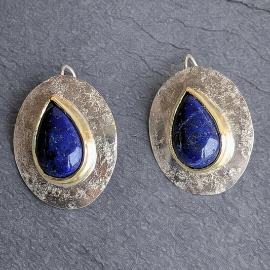 ANNE MORGAN - Silver Cerigyn earrings with lapis in 18ct setting