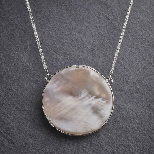 ANNE MORGAN - Seren-Y-Mor Mother of Pearl pendant on silver chain