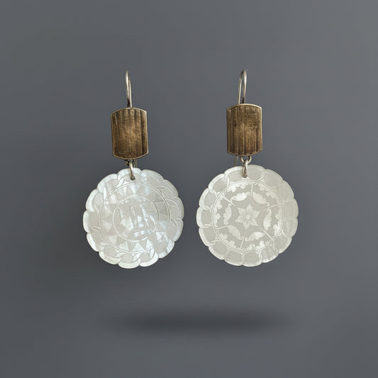 ANNE MORGAN - Eliza - Vintage Cufflink Earrings with Mother of Pearl