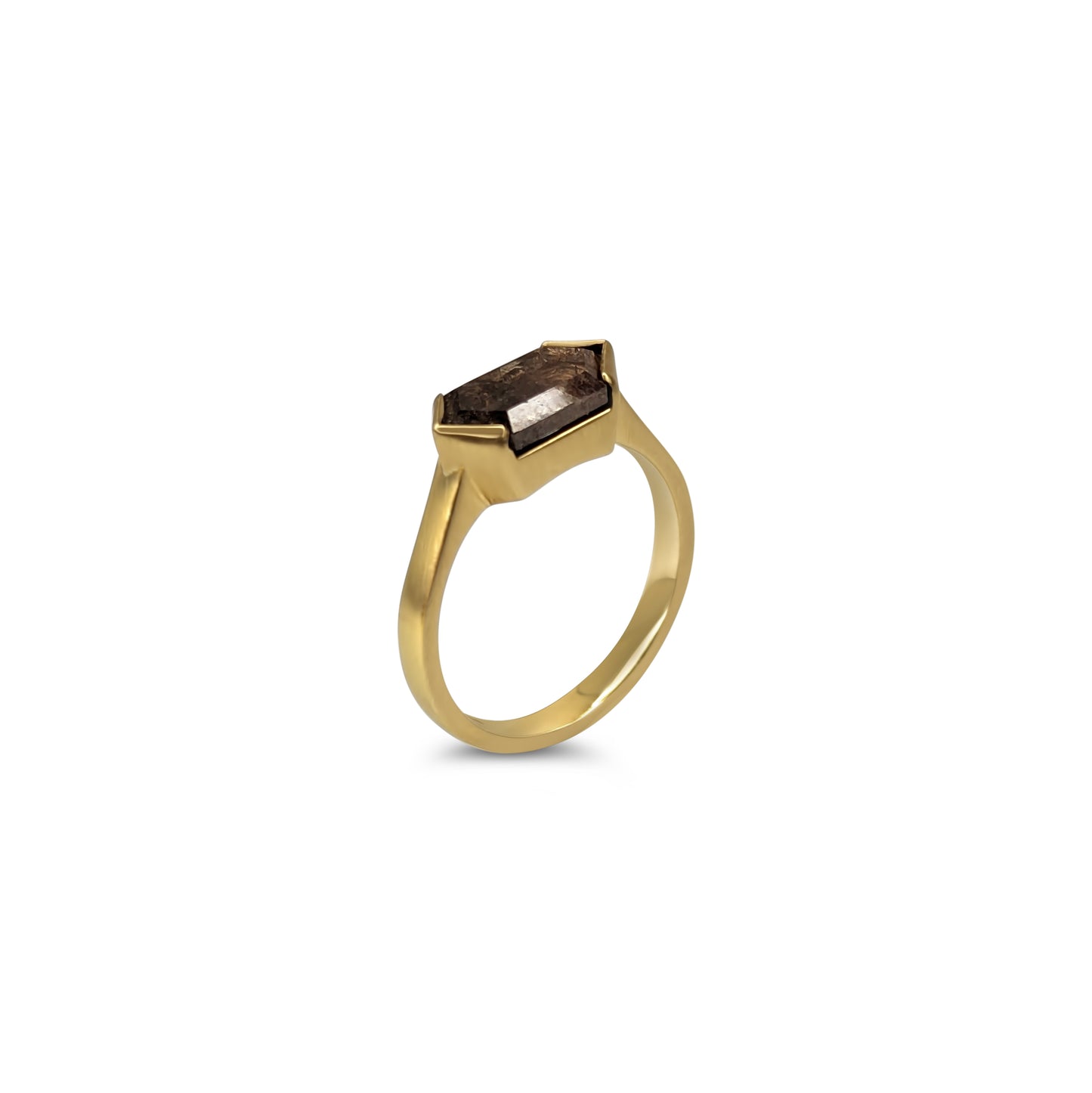 Brown freeform Diamond in 18ct yellow gold