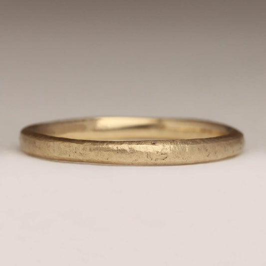 JUSTIN DUANCE - Sandcast 2mm Comfort 9ct Yellow Gold ring