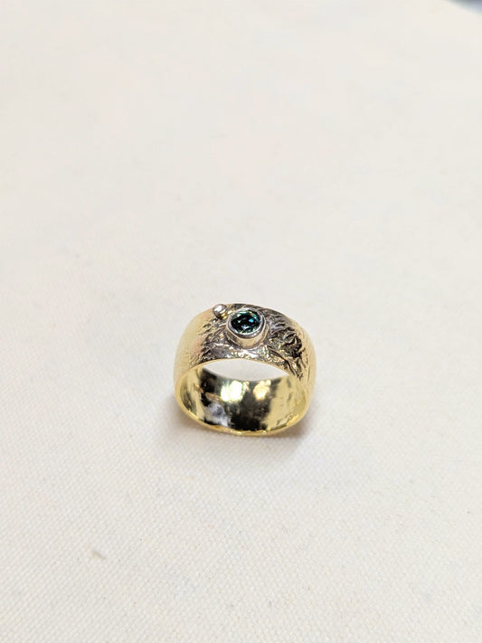 9ct Yellow Gold Orb ring with Sapphire and diamond