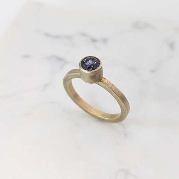 BEA JARENO Iolite 24ct yellow gold plated ring