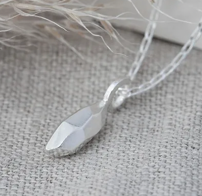 ELIN HORGAN - Asteroid necklace in silver