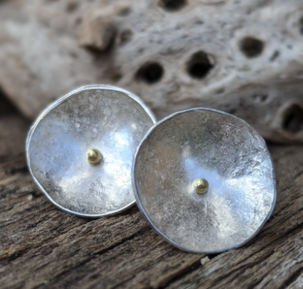 SIMARA CARLOW - Small silver lunar studs 