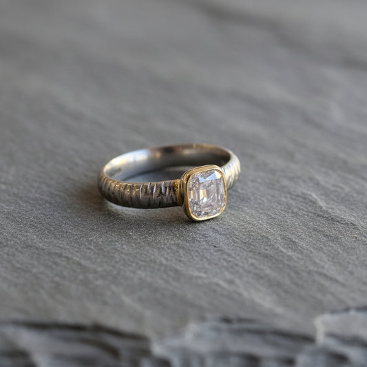 ANNE MORGAN - Platinum Stephanie Ring with Old Cut Diamond