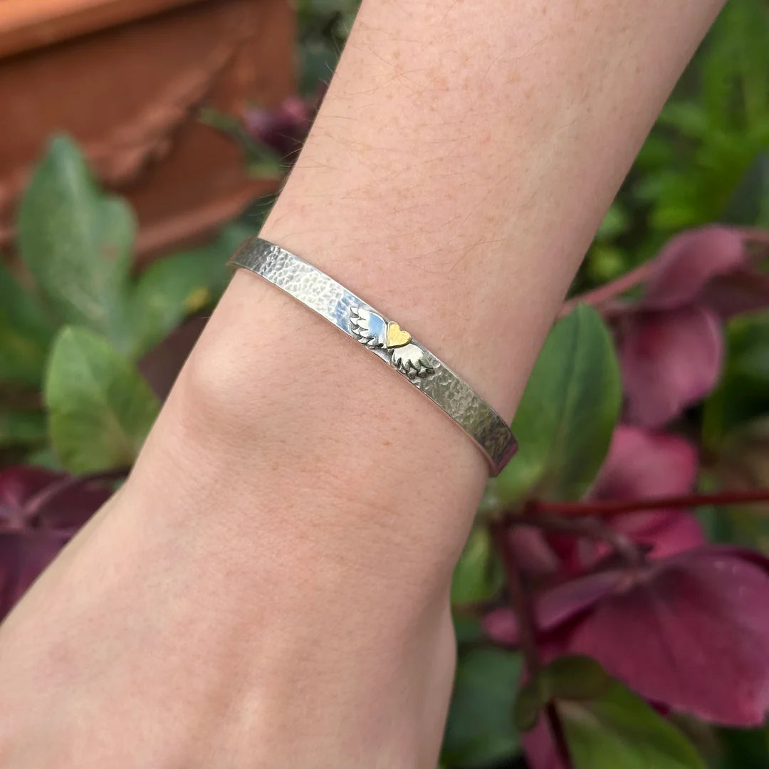 SOPHIE HARLEY - Classic Winged Heart Cuff