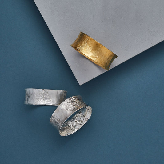 ANNE MORGAN - Eclipse gold plated bangle