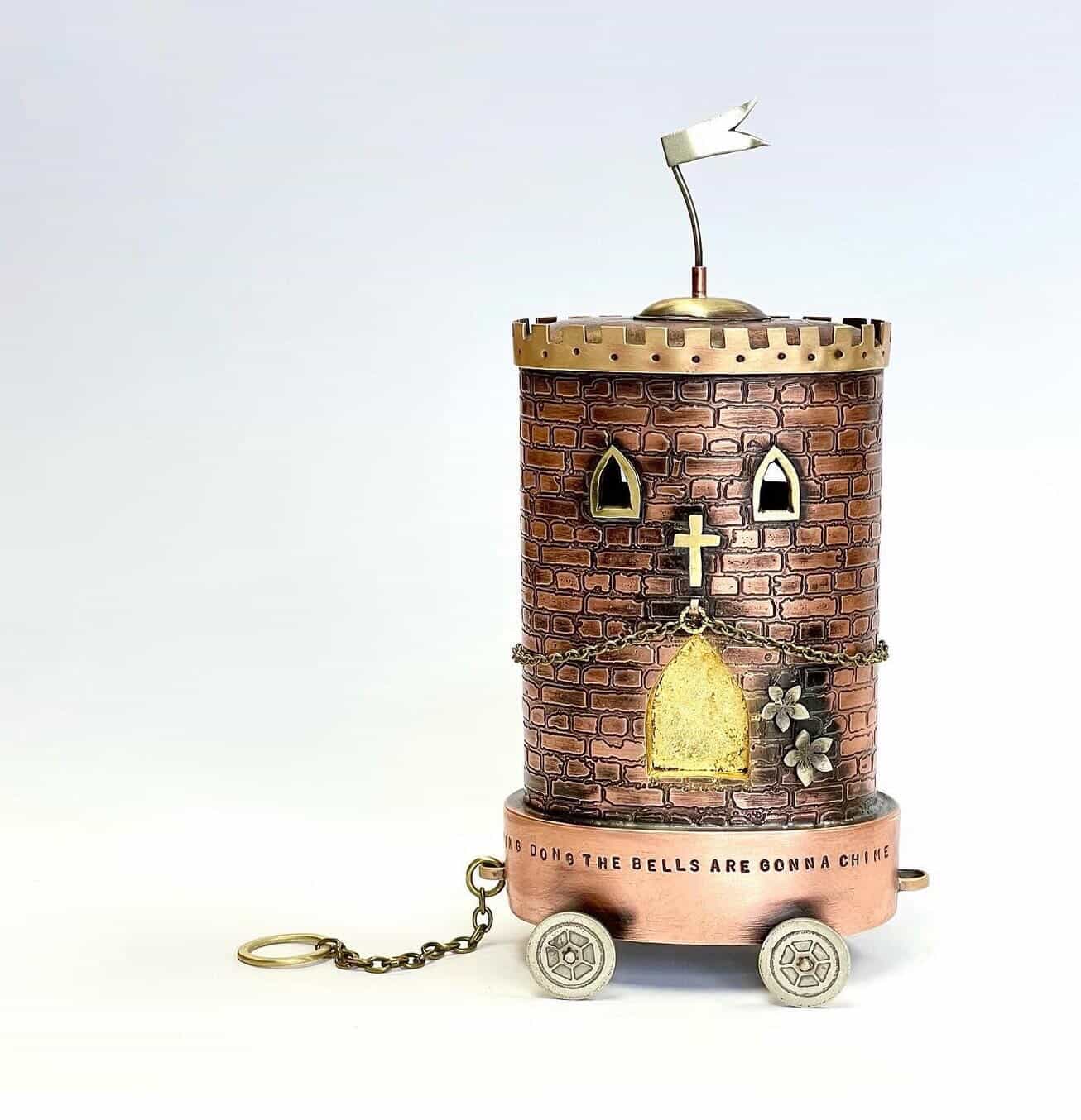 BRONWEN TYLER JONES - Ding Dong The Bells! - Trolly