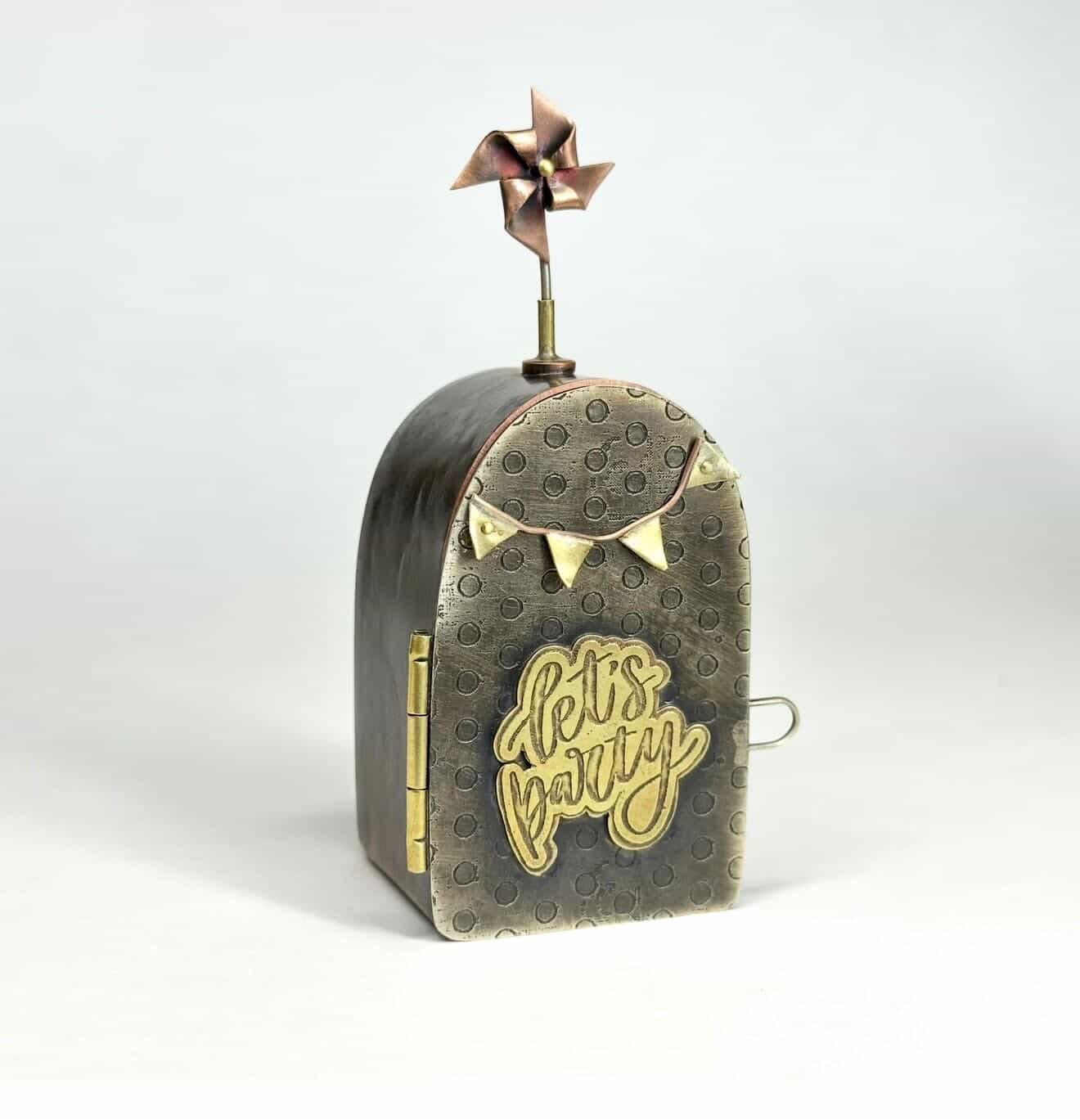 BRONWEN TYLER-JONES- Lets Party! - Amulet Container