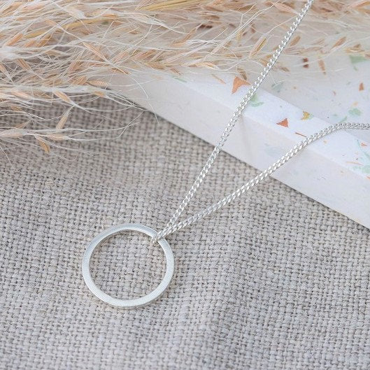 ELIN HORGAN - Small Circle Necklace, Silver