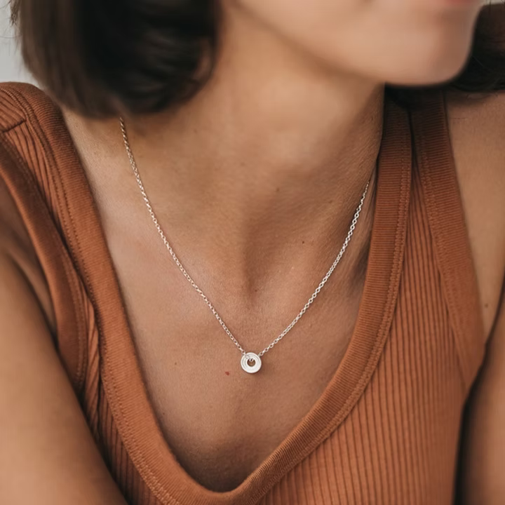 ELIN HORGAN - Artemis Circle Necklace, Silver